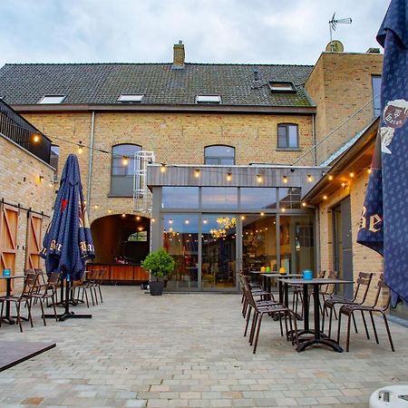 Oud Gemeentehuis Poelkapelle Exterior foto